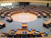 fertig gestellter Plenarsaal 2012, Präsidium / main assembly hall after renovation 2012, president view