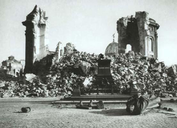 Frauenkirche 1945 nach der Zerstörung / Frauenkirche 1945 after destruction