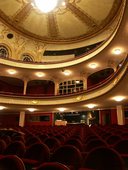 Blick in 2. Rang und Decke / view to 2. balcony and ceiling