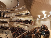 Blick in Rangbereiche des Großen Saals / View to the galleries in the large hall