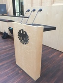 Redepult im Plenarsaal / lectern in Main Hall