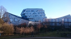 Fotografie, Außenansicht Gesamtgebäude / Photography, building from the outside